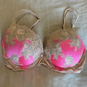 Victoria’s Secret Very Sexy Push-up Bra 34DD
